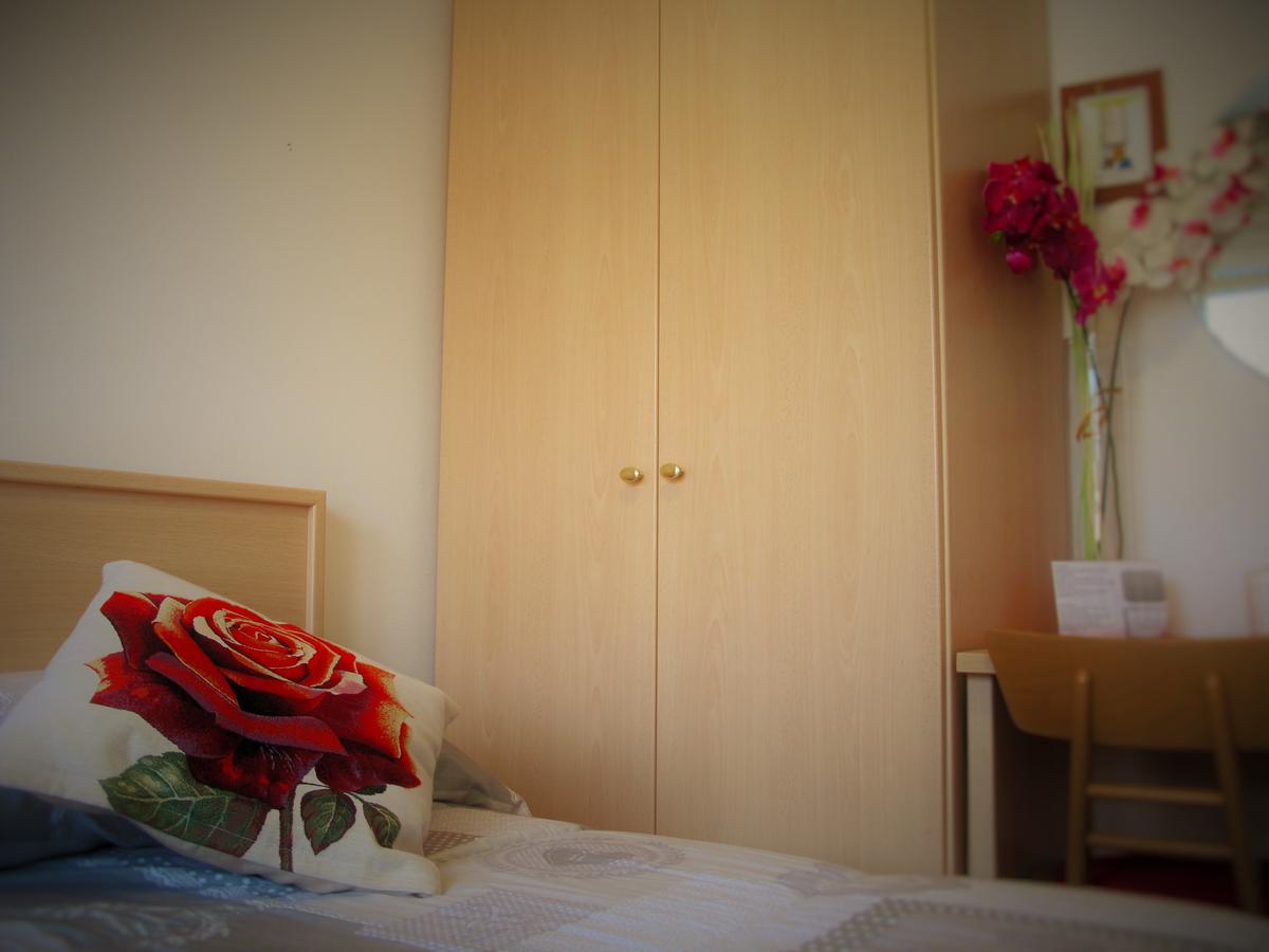 Delle Rose 3*
