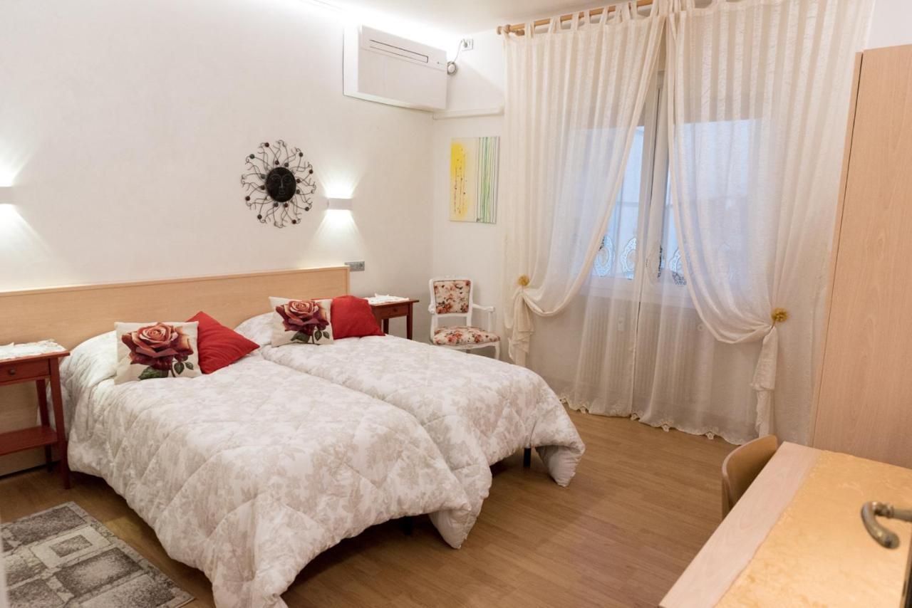 Bed and breakfast Delle Rose 3*
